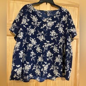 SHEIN Navy Blue Floral Top